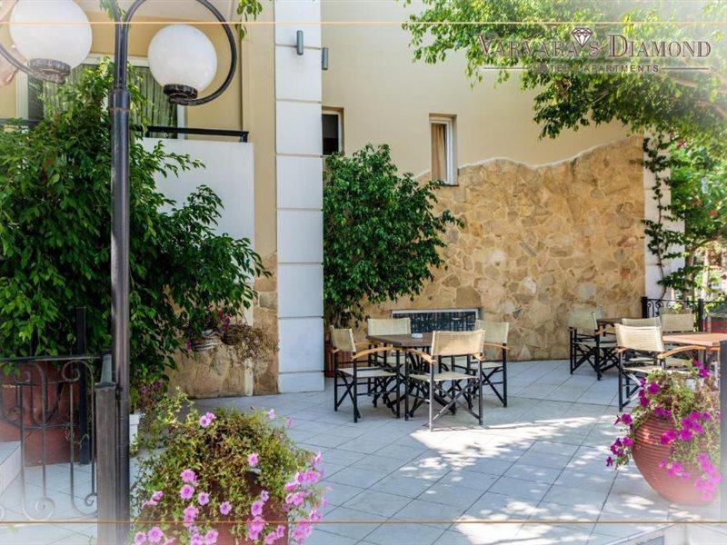 פלטאנס Varvaras Diamond Hotel מראה חיצוני תמונה