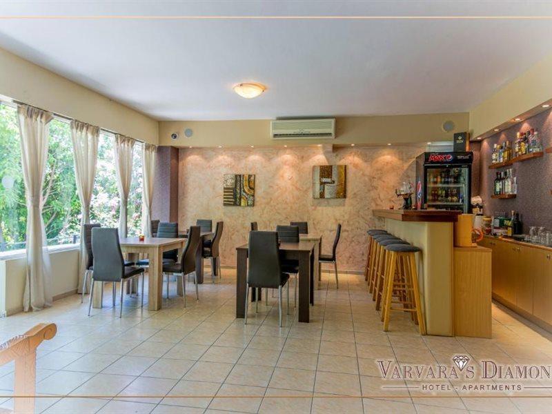 פלטאנס Varvaras Diamond Hotel מראה חיצוני תמונה