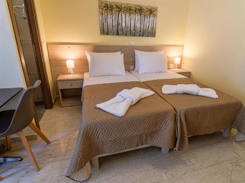 פלטאנס Varvaras Diamond Hotel מראה חיצוני תמונה