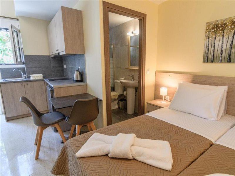 פלטאנס Varvaras Diamond Hotel מראה חיצוני תמונה