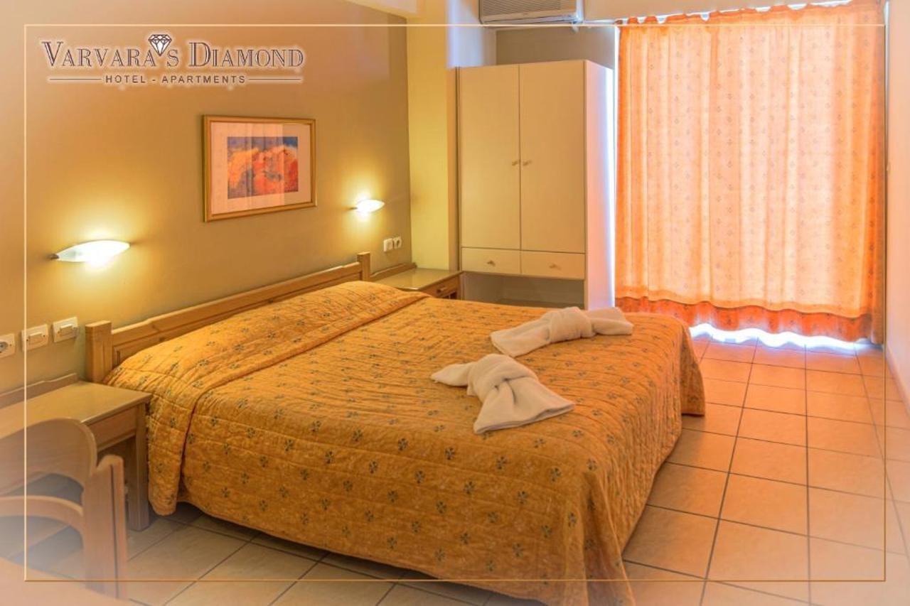 פלטאנס Varvaras Diamond Hotel מראה חיצוני תמונה