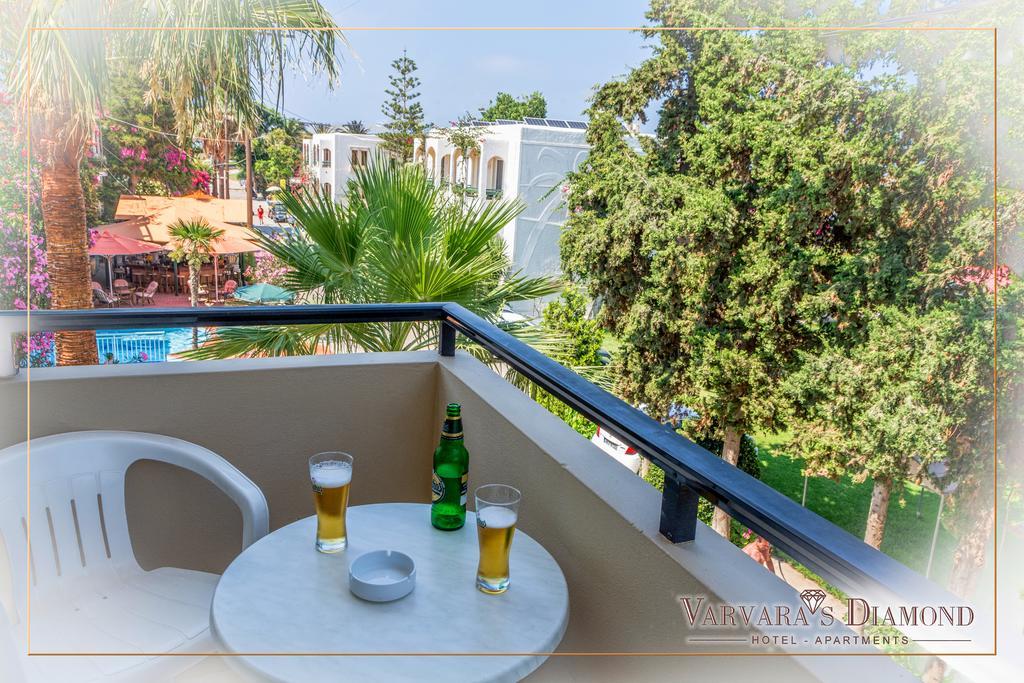 פלטאנס Varvaras Diamond Hotel חדר תמונה