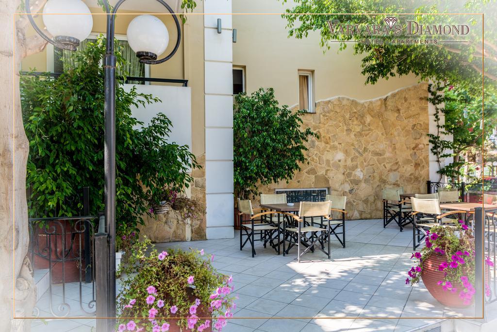 פלטאנס Varvaras Diamond Hotel מראה חיצוני תמונה
