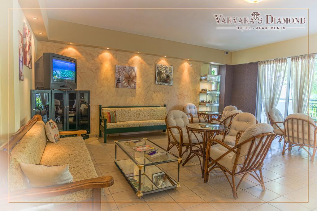 פלטאנס Varvaras Diamond Hotel מראה חיצוני תמונה