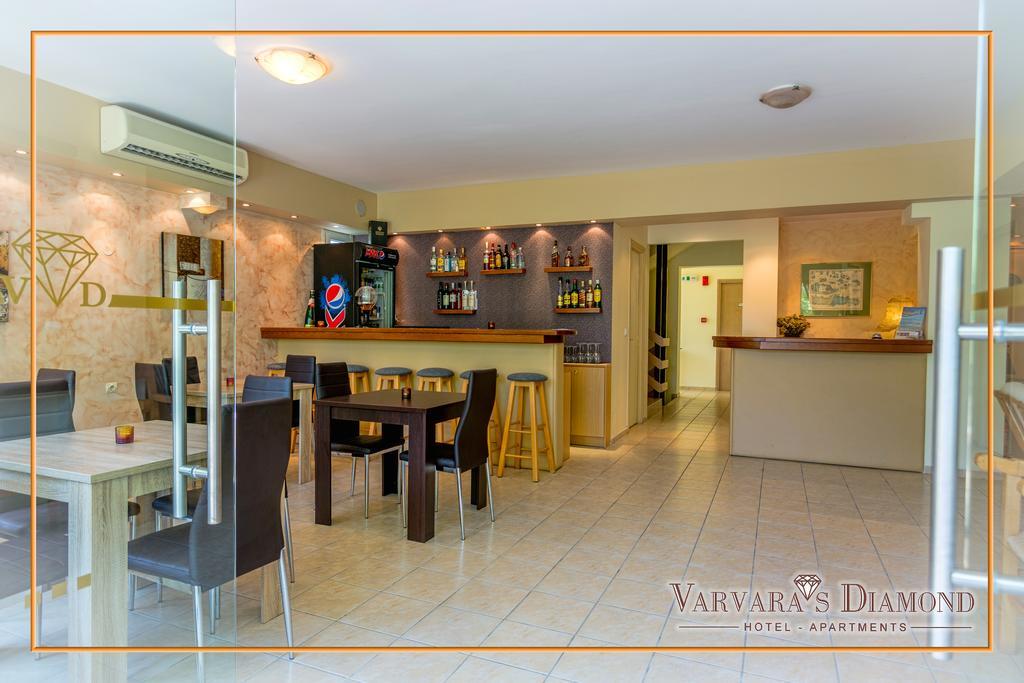פלטאנס Varvaras Diamond Hotel מראה חיצוני תמונה