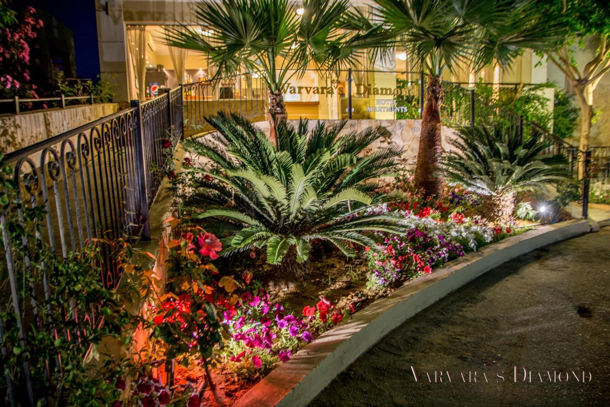 פלטאנס Varvaras Diamond Hotel מראה חיצוני תמונה