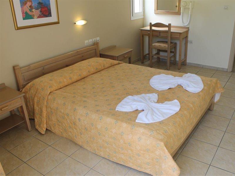 פלטאנס Varvaras Diamond Hotel מראה חיצוני תמונה