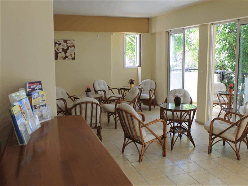 פלטאנס Varvaras Diamond Hotel מראה חיצוני תמונה